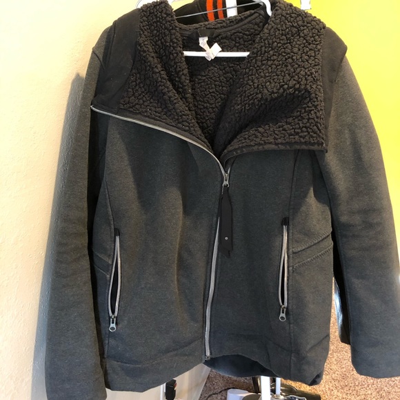 lululemon athletica Jackets & Blazers - Lululemon coat